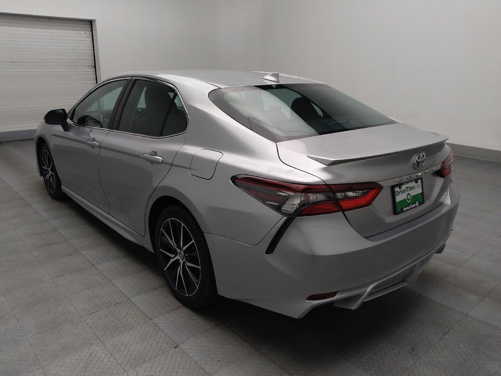 Used 2022 Toyota Camry SE image 5