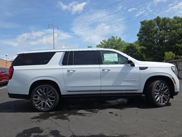 New 2026 GMC Yukon XL Denali Ultimate w/ LPO, Floor Liner Package AWD/4WD image 18