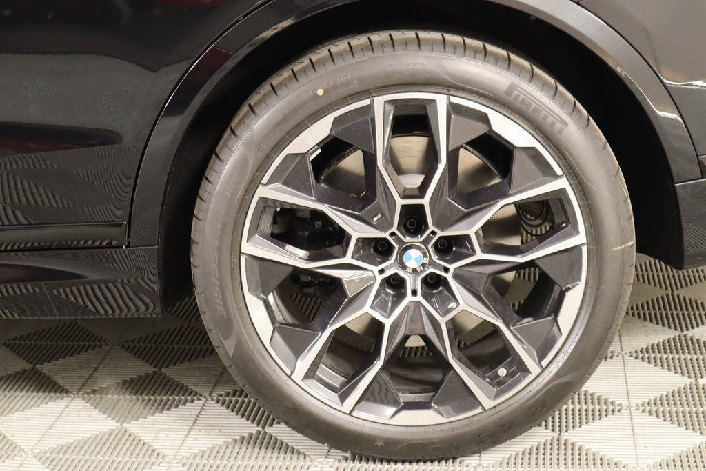 New 2025 BMW X7 M60i image 22