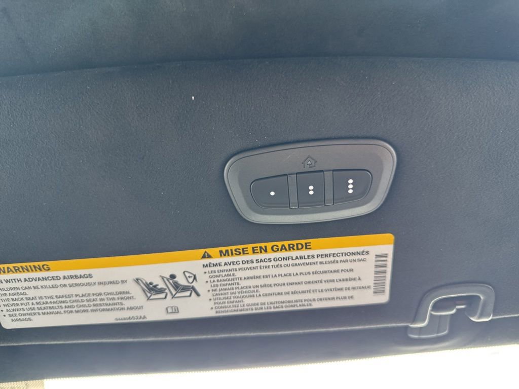 New 2026 Chrysler Pacifica Pinnacle image 31