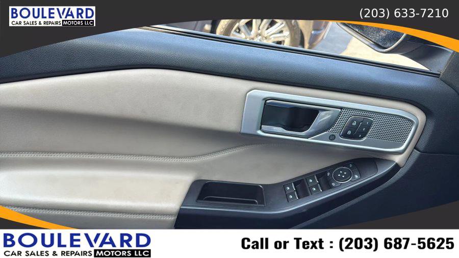 Used 2020 Ford Explorer Limited w/ Class III Trailer Tow Package image 28