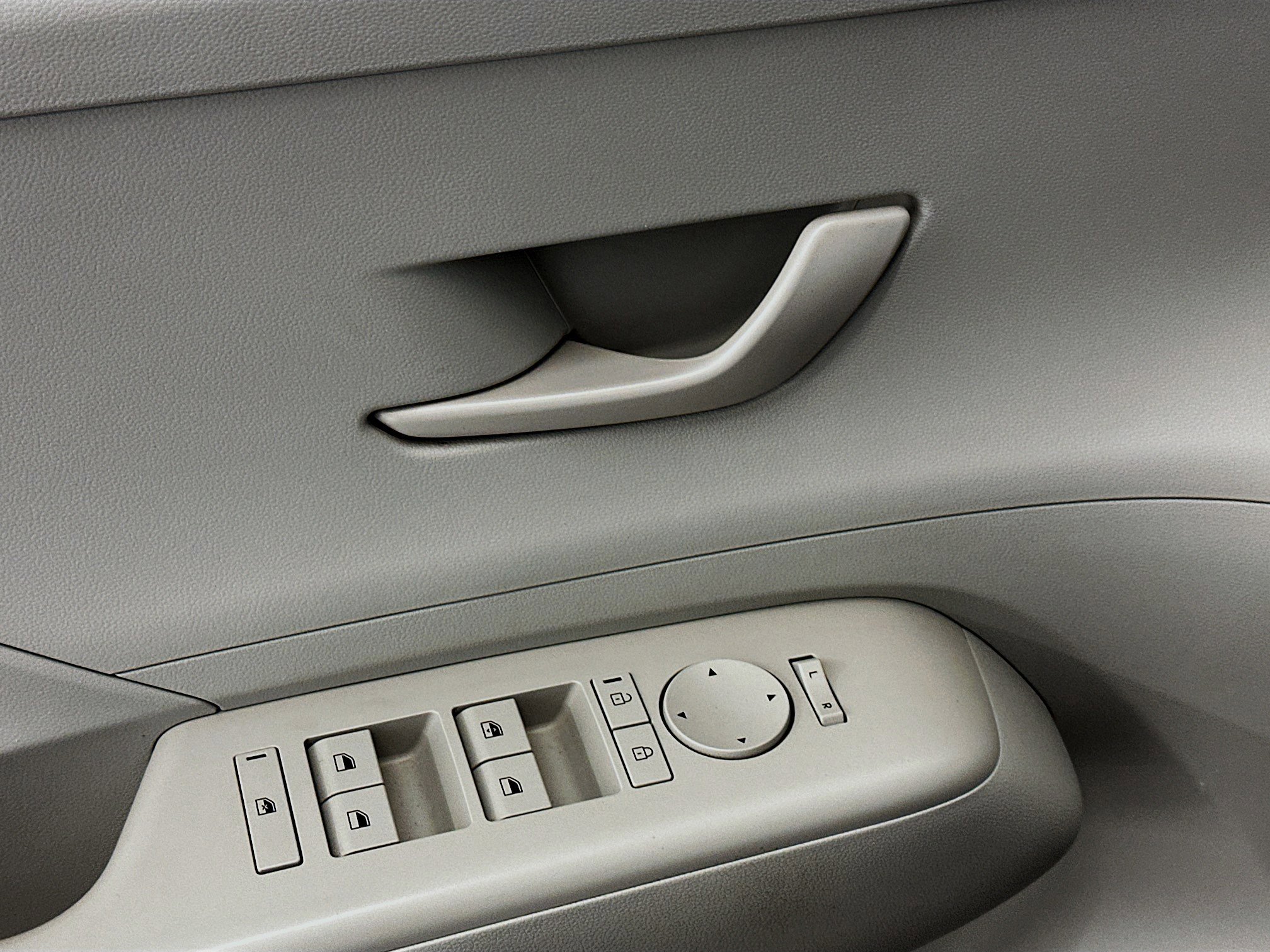 Used 2024 Hyundai Kona SEL image 15