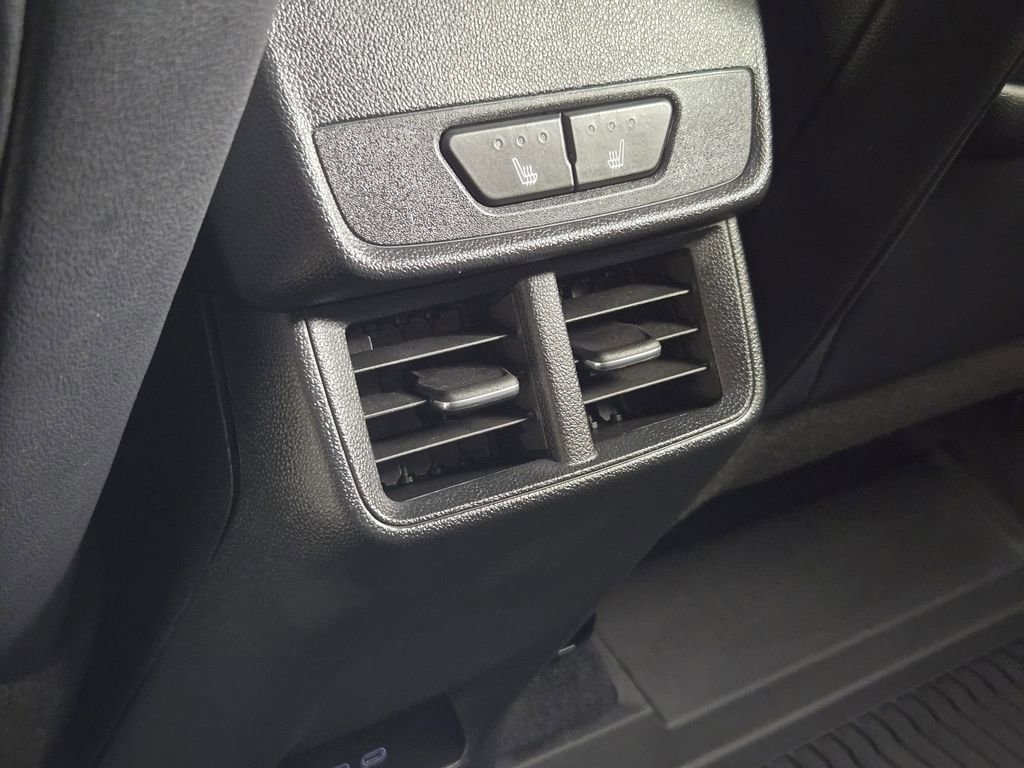 New 2026 Chevrolet Equinox RS w/ Convenience Package III FWD image 32