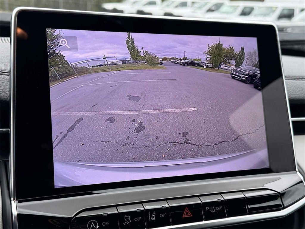 New 2026 Jeep Compass Limited image 18