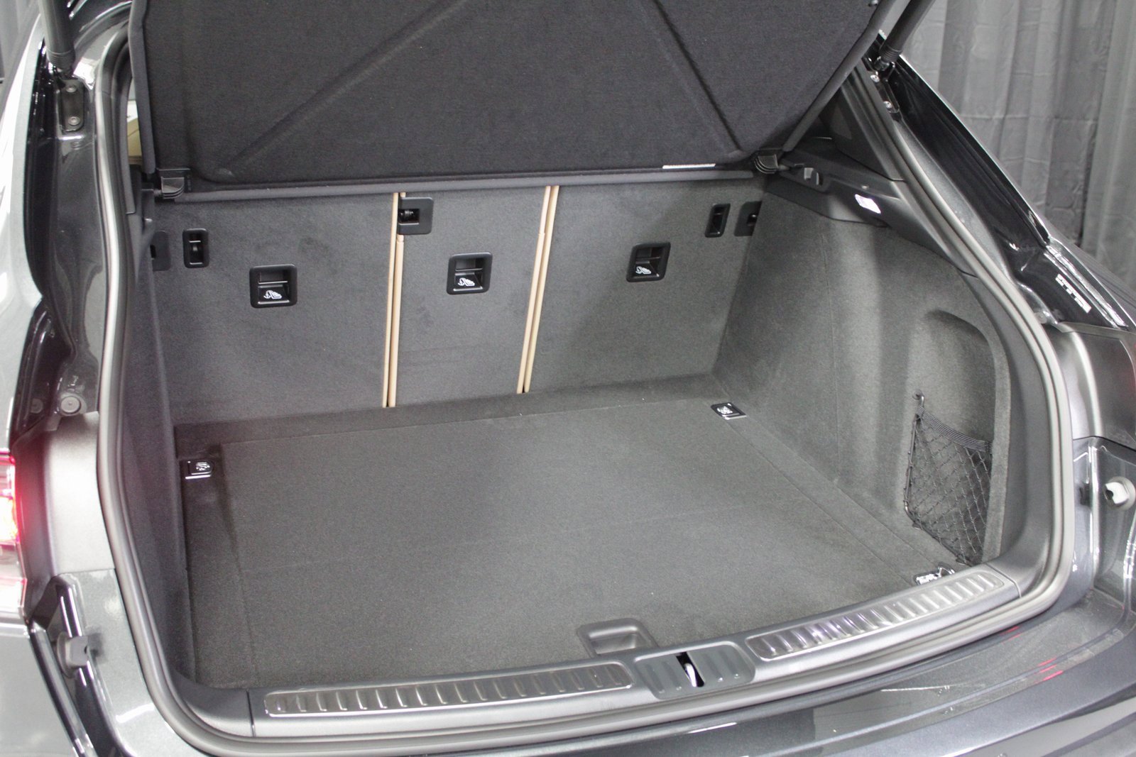 New 2026 Porsche Macan image 17