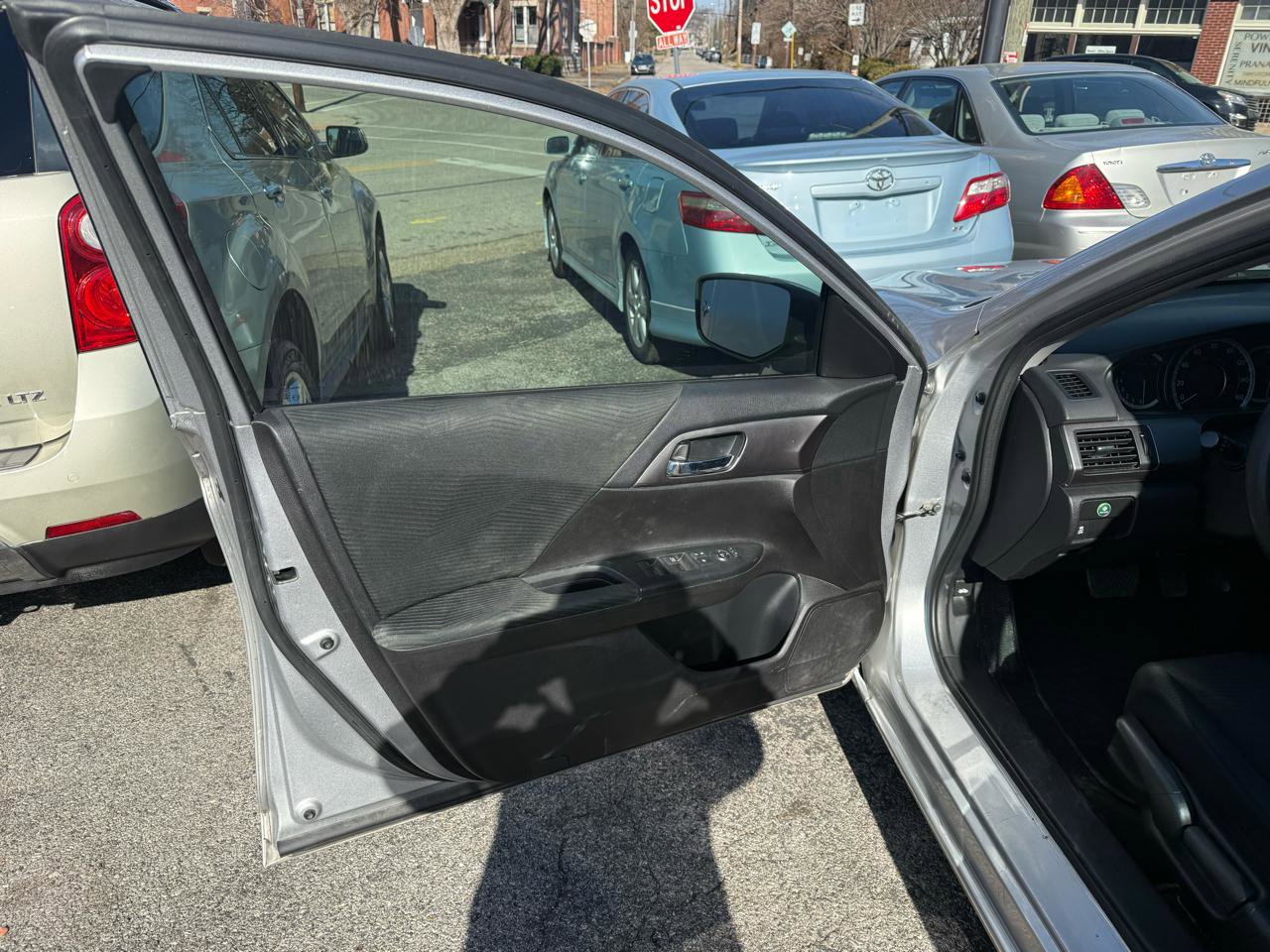 Used 2014 Honda Accord LX image 9