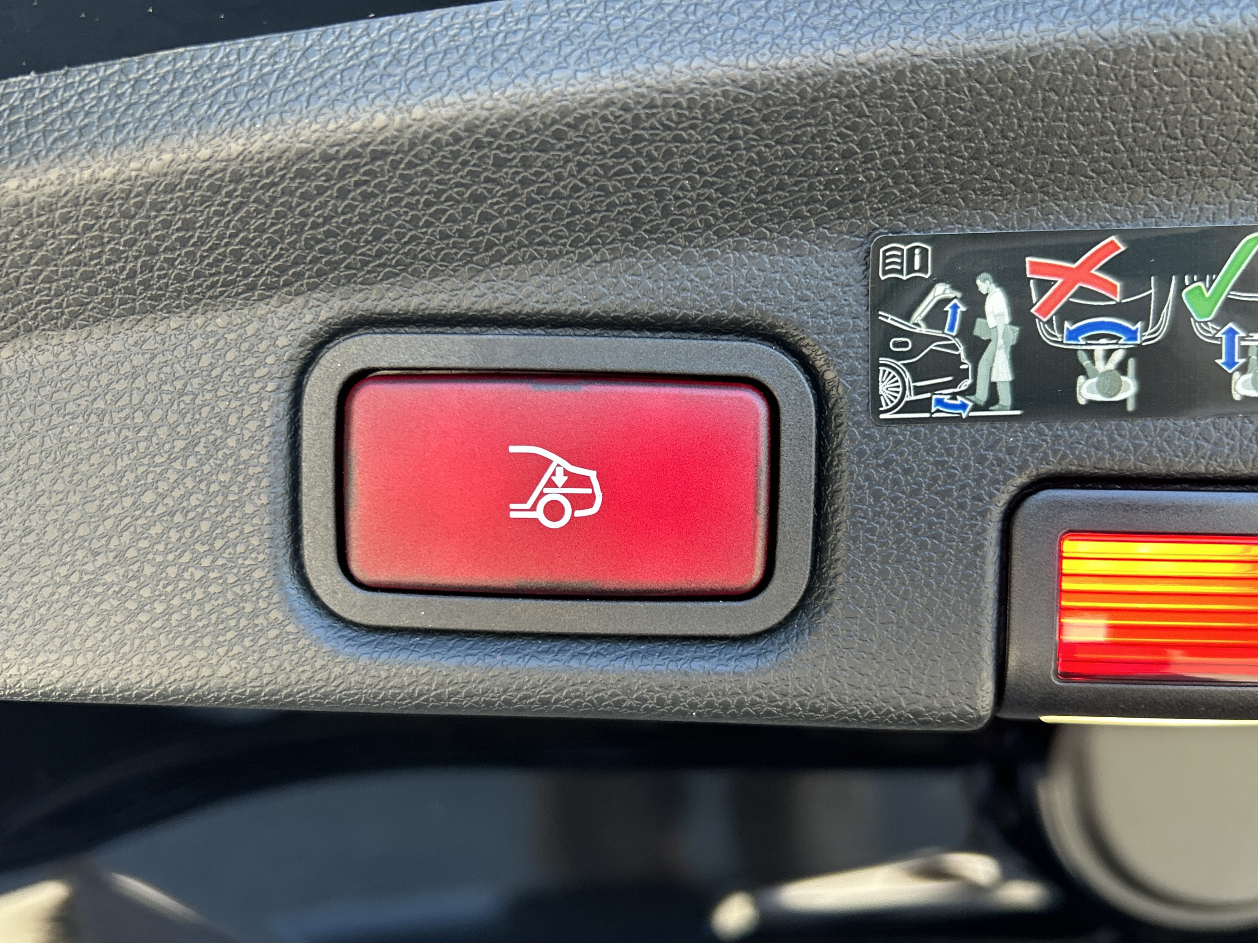 Certified 2023 Mercedes-Benz E 450 Cabriolet image 22