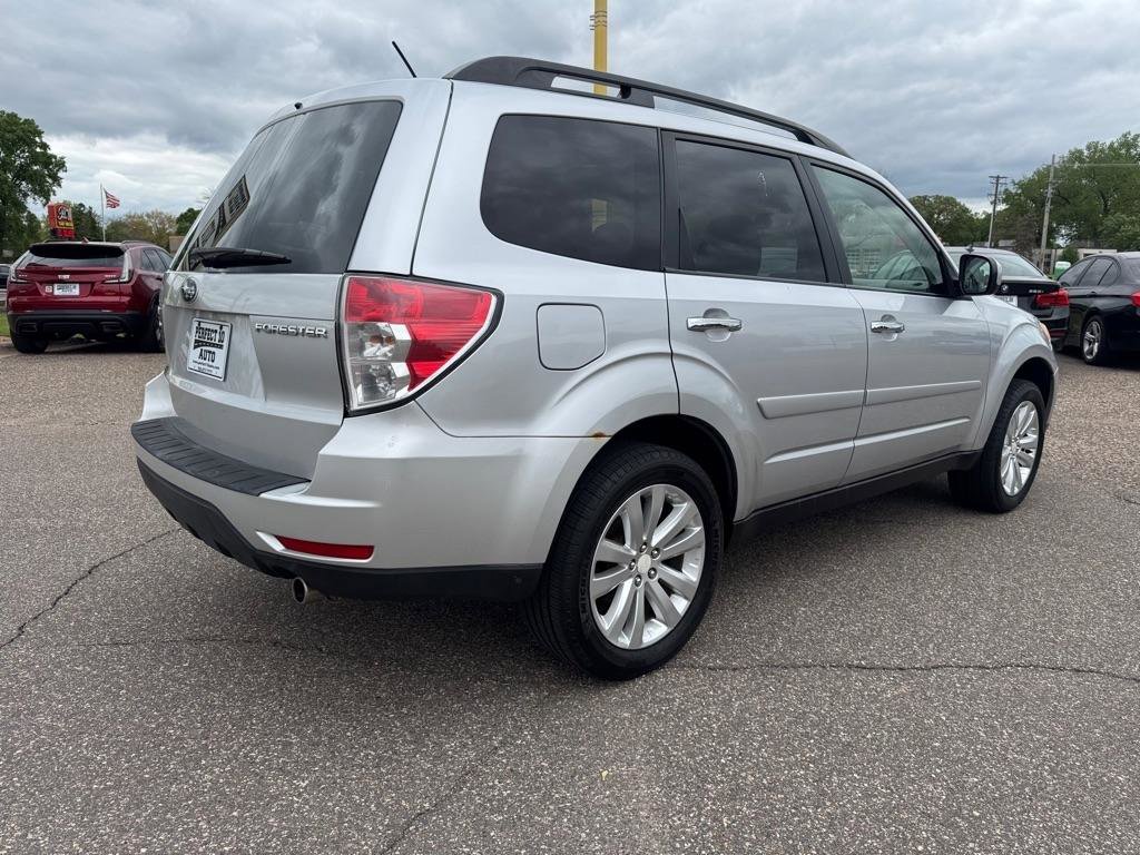 Used 2011 Subaru Forester 2.5X Premium w/ All-Weather Pkg AWD/4WD image 4