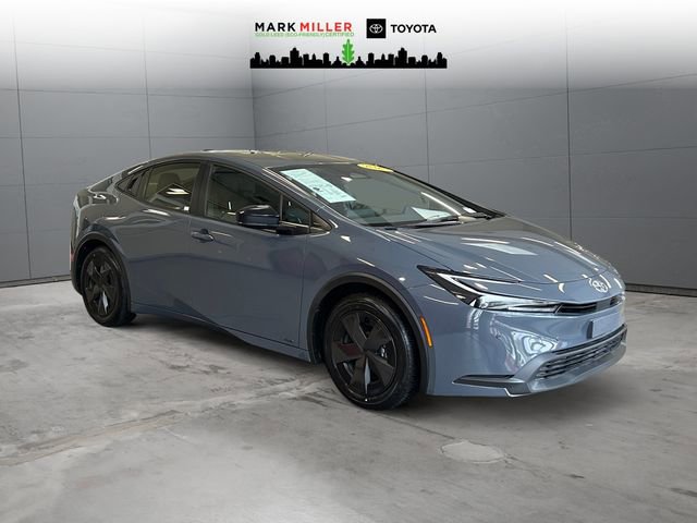 Used 2025 Toyota Prius LE image 7