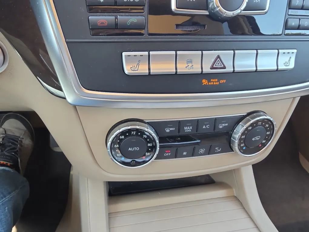 Used 2015 Mercedes-Benz ML 350 2WD w/ Premium 1 Package image 44