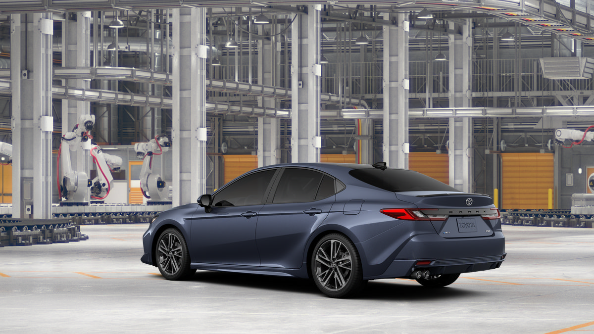 New 2026 Toyota Camry Hybrid FWD image 6