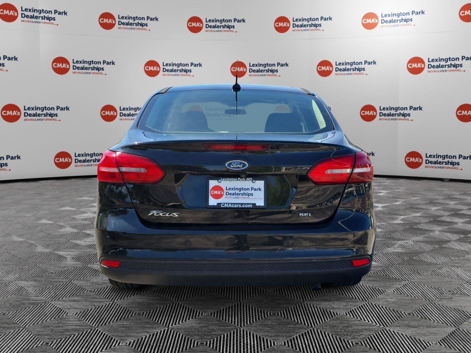 Used 2017 Ford Focus SEL FWD image 6