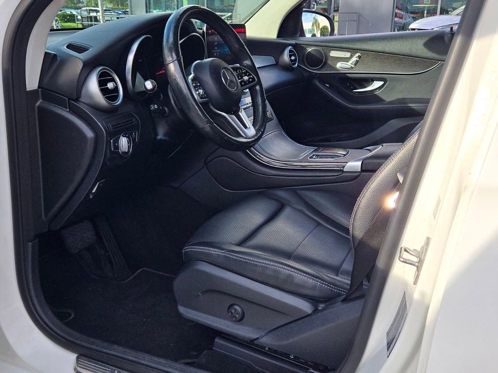 Used 2021 Mercedes-Benz GLC 300 4MATIC image 12