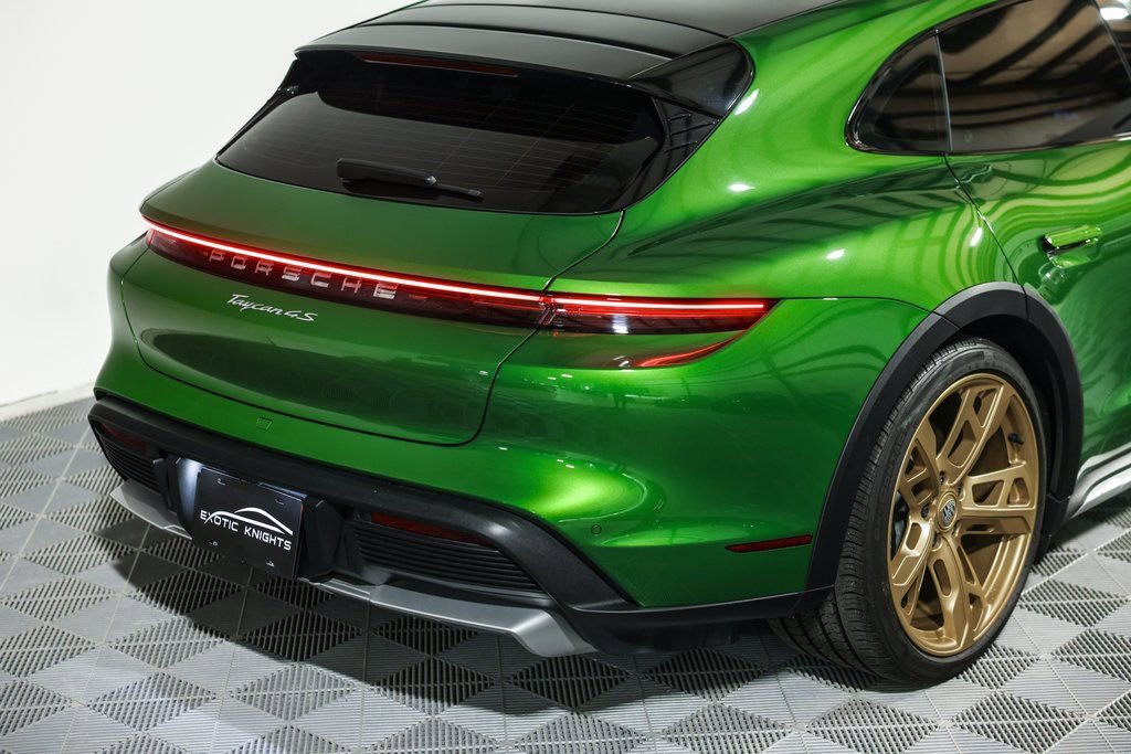 Used 2023 Porsche Taycan 4S AWD/4WD image 7