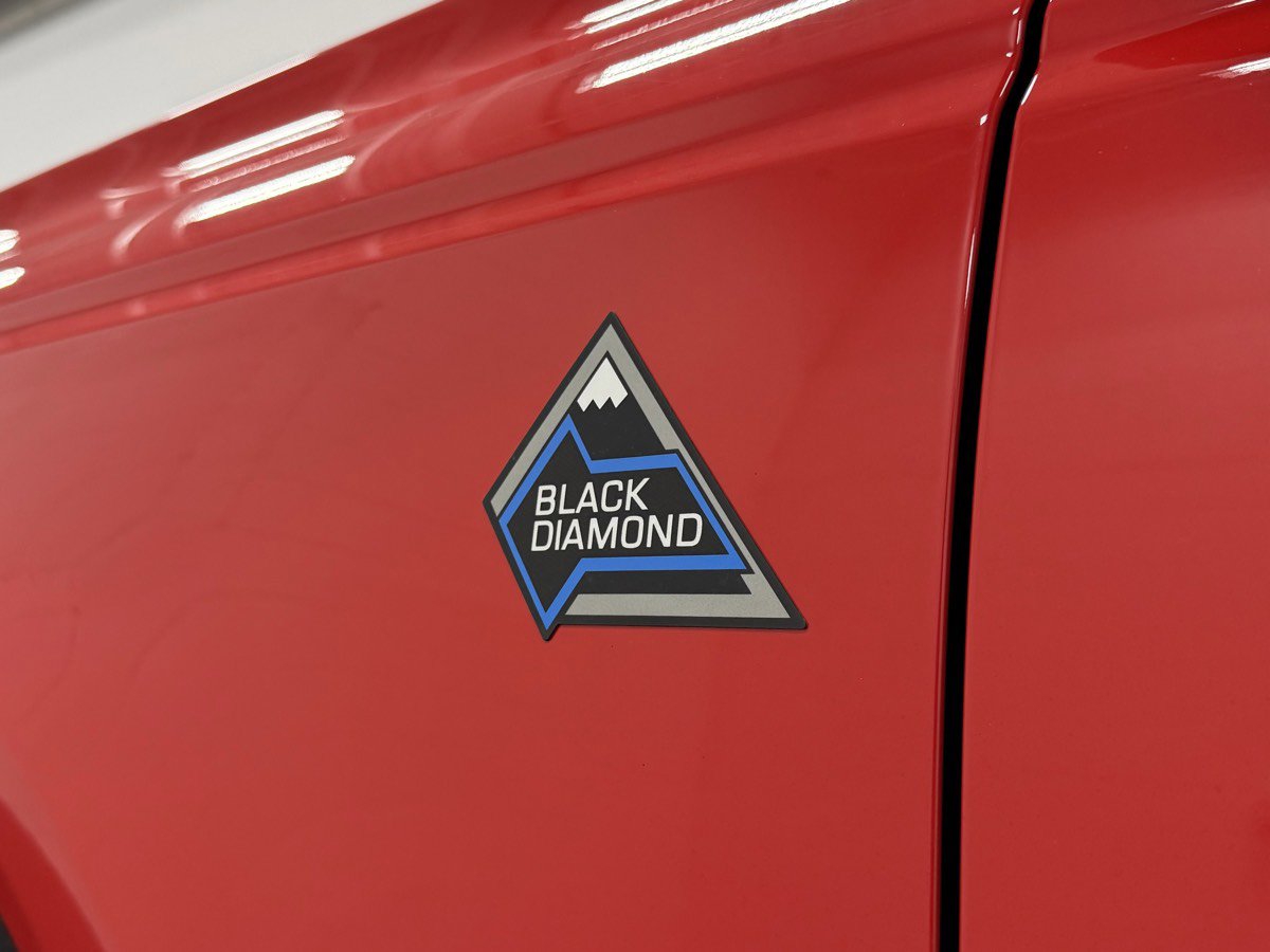 Used 2022 Ford Bronco Black Diamond image 10