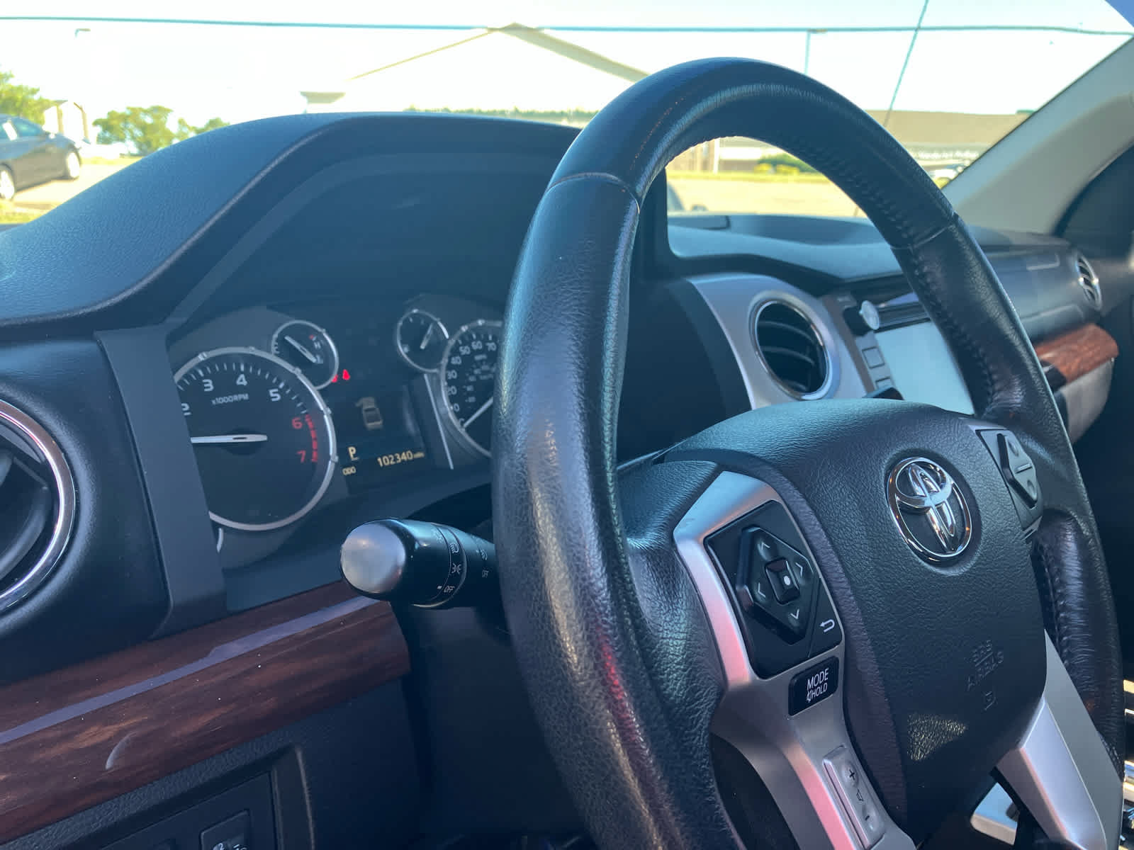 Used 2014 Toyota Tundra Limited w/ Limited Premium Package AWD/4WD image 9