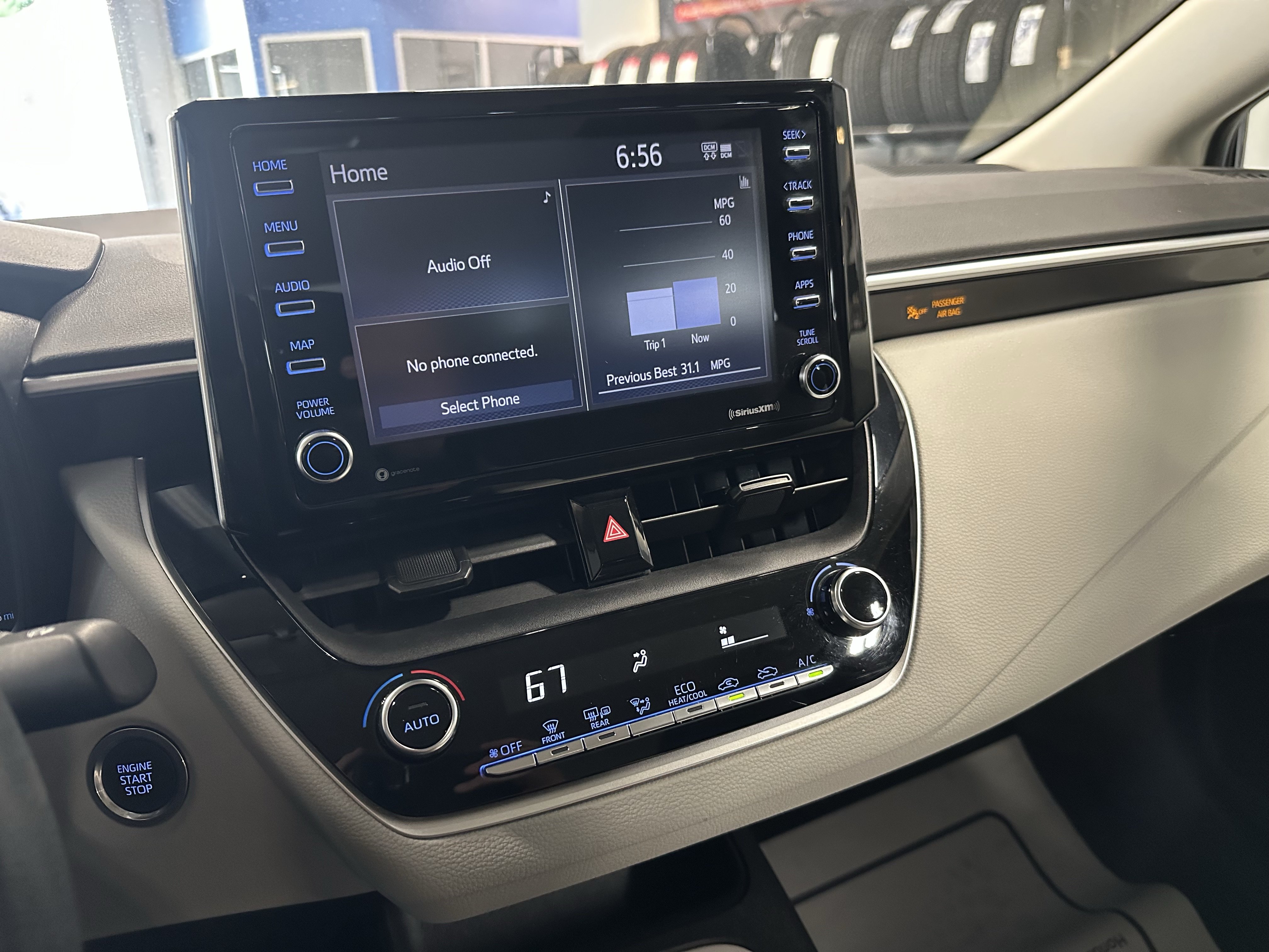 Used 2021 Toyota Corolla LE w/ LE Convenience Package FWD image 14