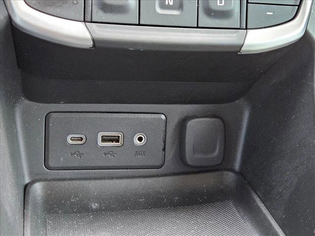 Used 2023 GMC Terrain SLE w/ Driver Convenience Package FWD image 24