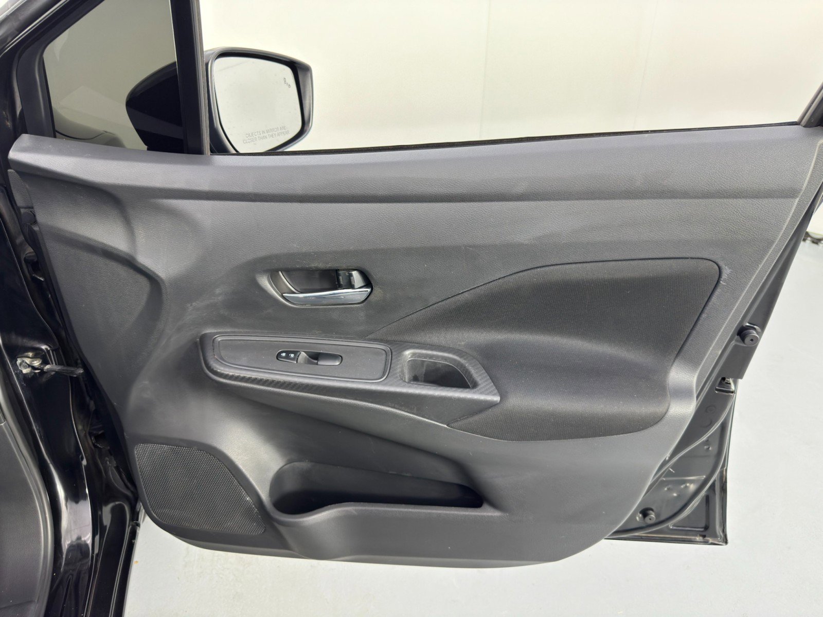 Used 2021 Nissan Versa SV image 35