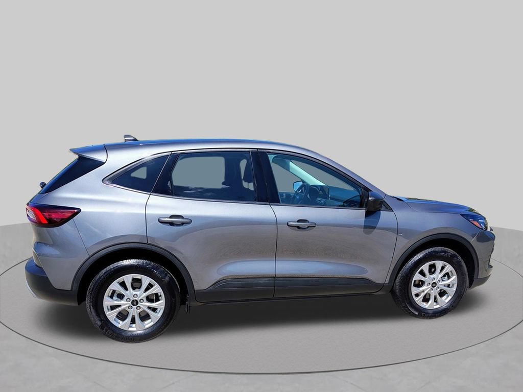 Used 2025 Ford Escape Active AWD/4WD image 10