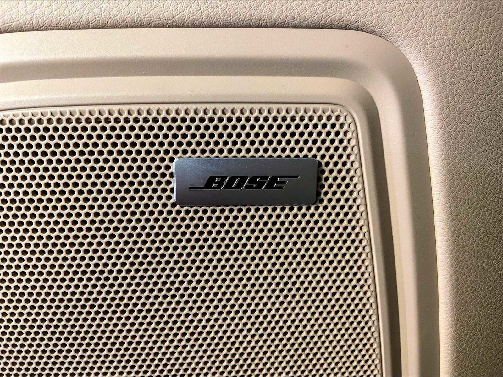 Certified 2025 Porsche Macan image 38