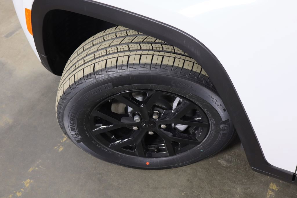 New 2026 Jeep Grand Cherokee Altitude image 46