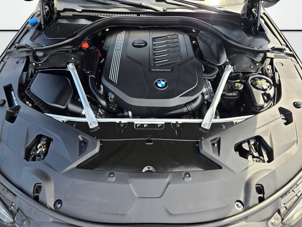 Used 2023 BMW 840i xDrive Coupe AWD/4WD image 13