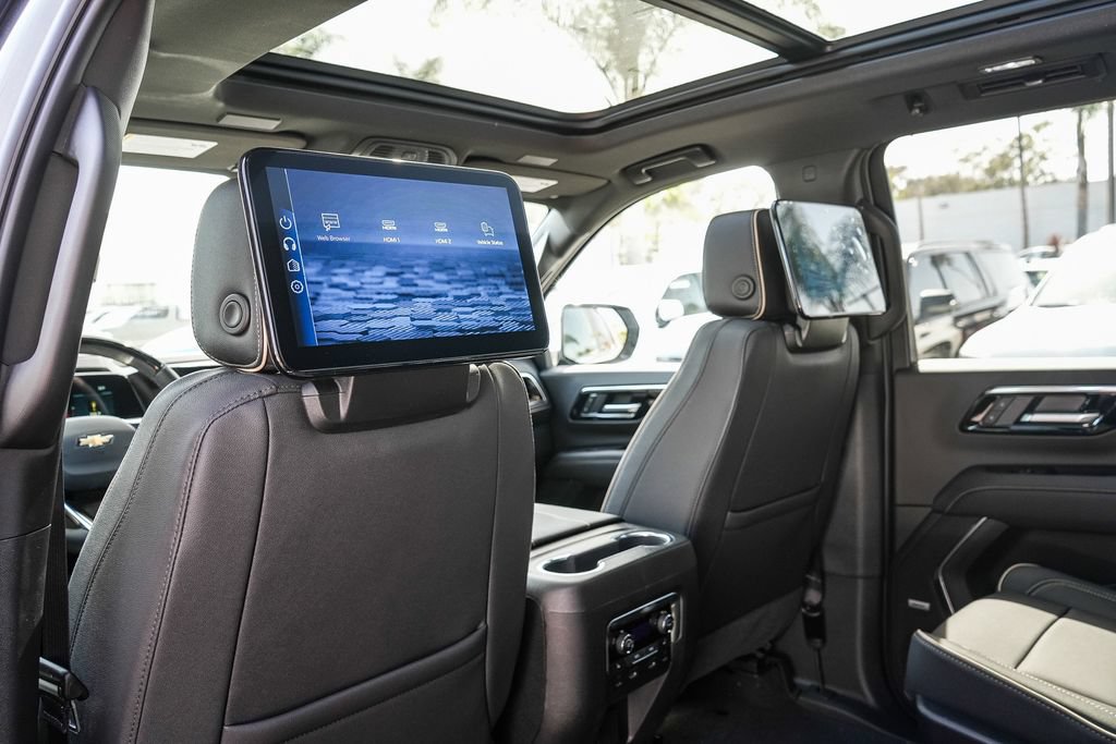 New 2026 Chevrolet Suburban Premier AWD/4WD image 19