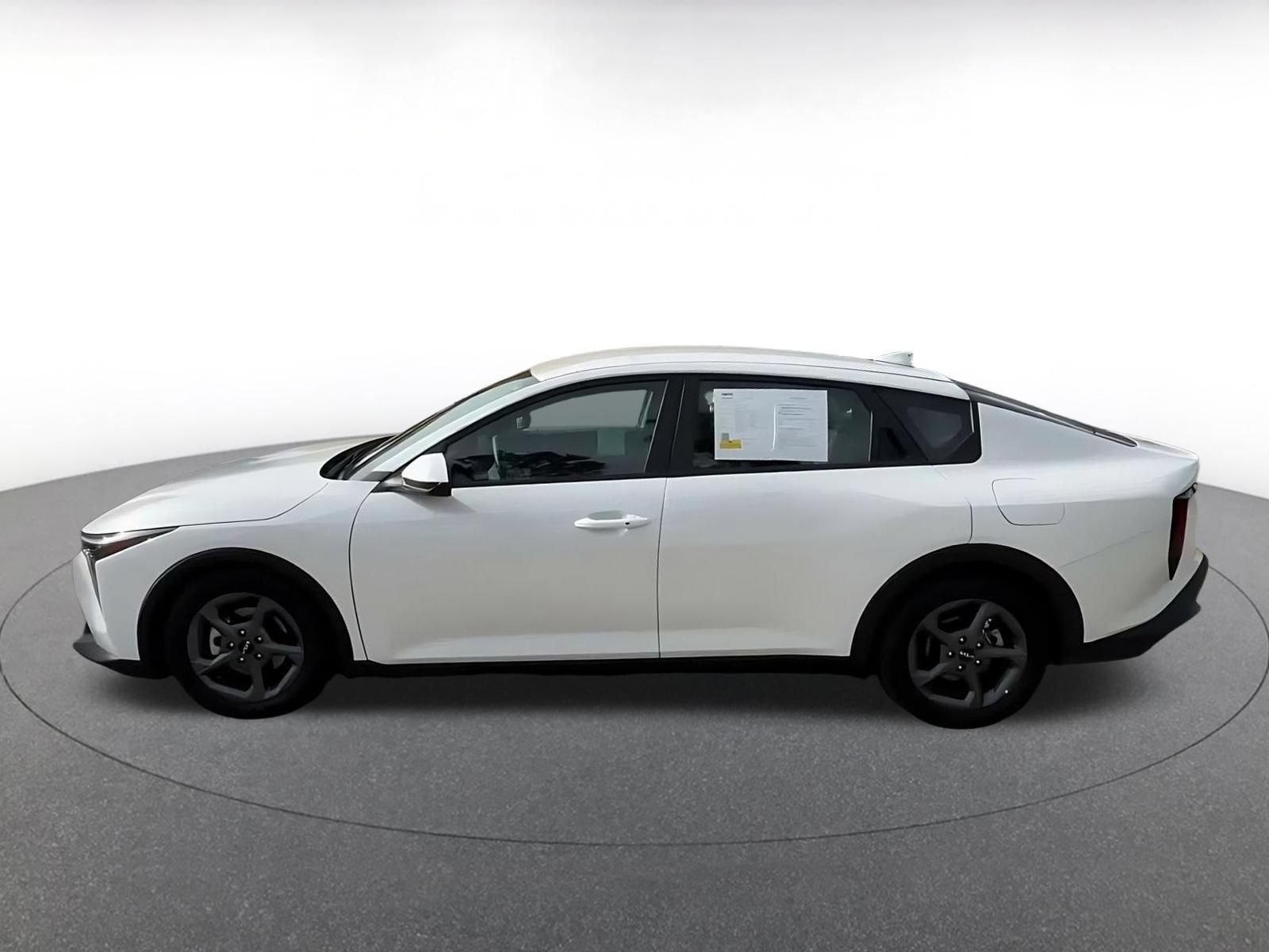 Used 2025 Kia K4 FWD image 9