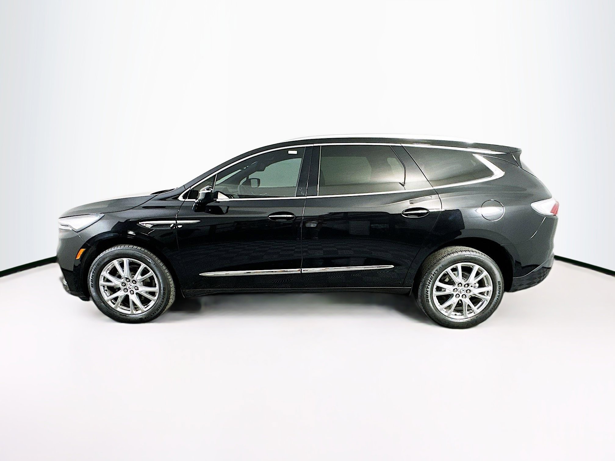 Used 2024 Buick Enclave Essence w/ Experience Buick Package image 4