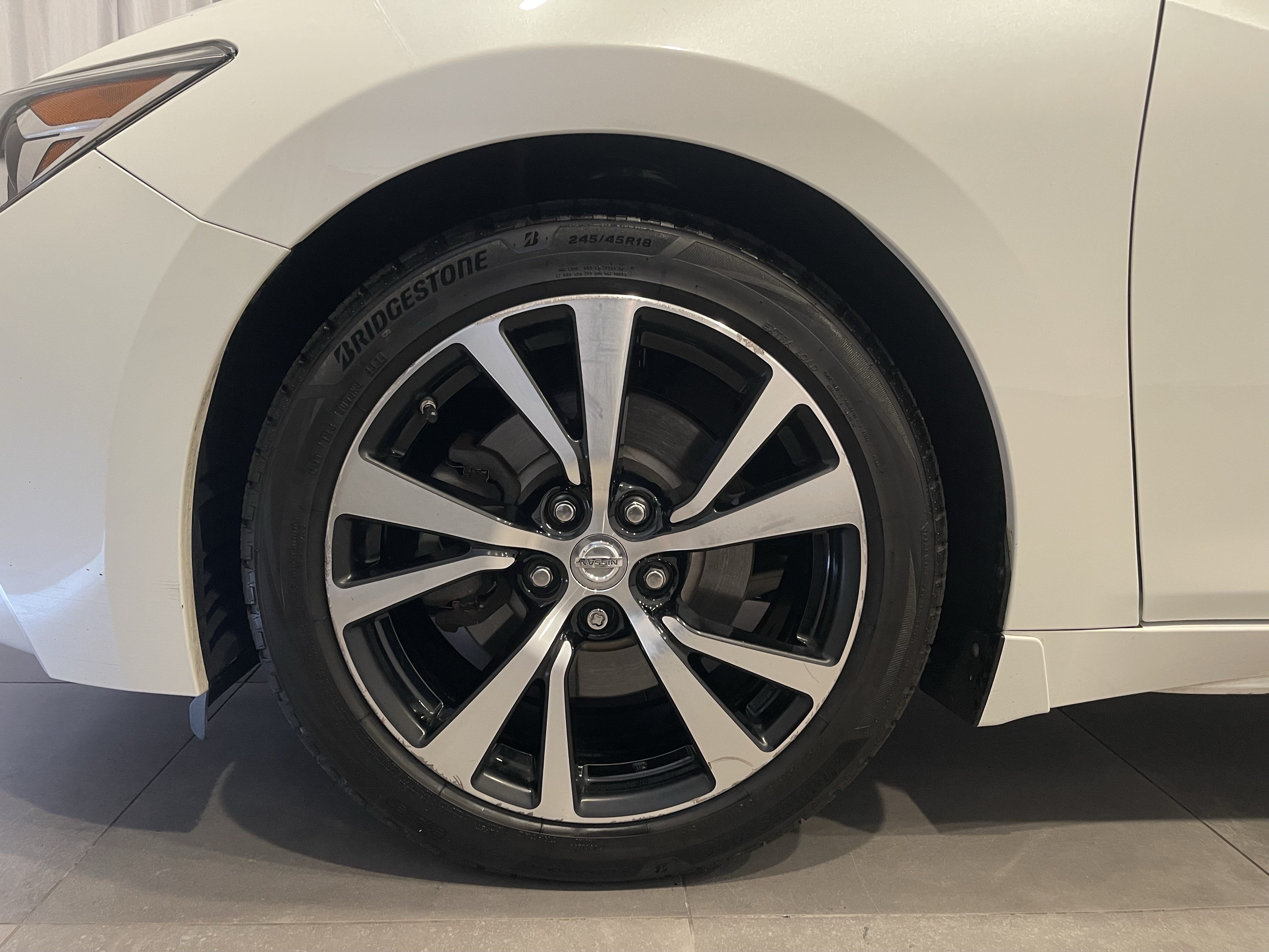 Used 2017 Nissan Maxima Platinum FWD image 7