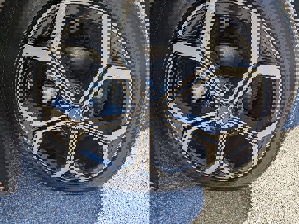 Used 2023 Kia Niro EX Touring image 30