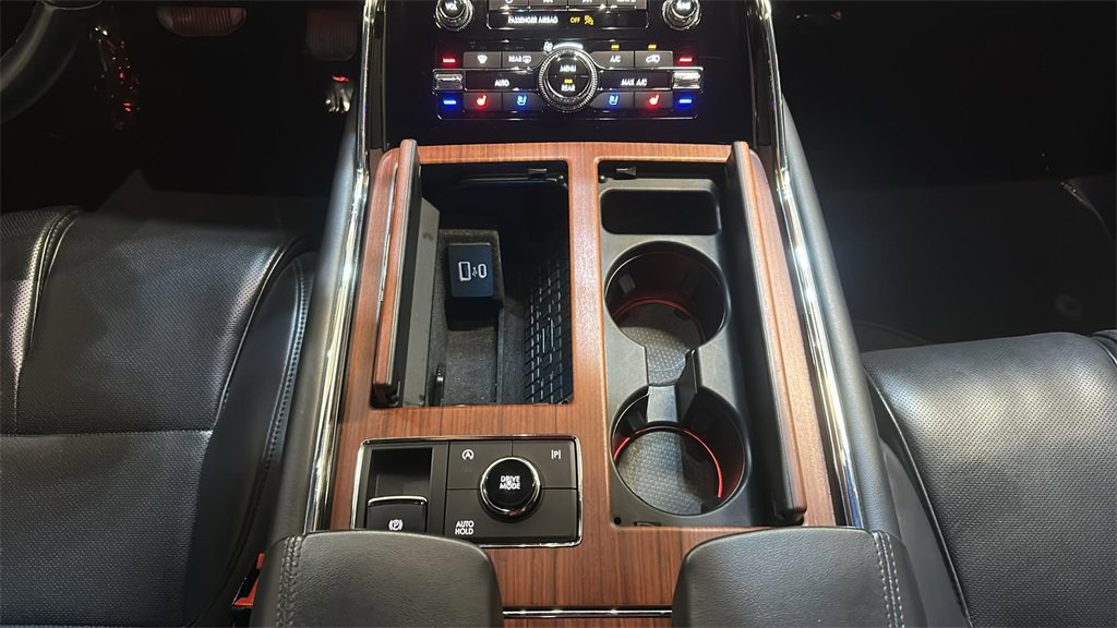 Used 2024 Lincoln Navigator Premiere image 17