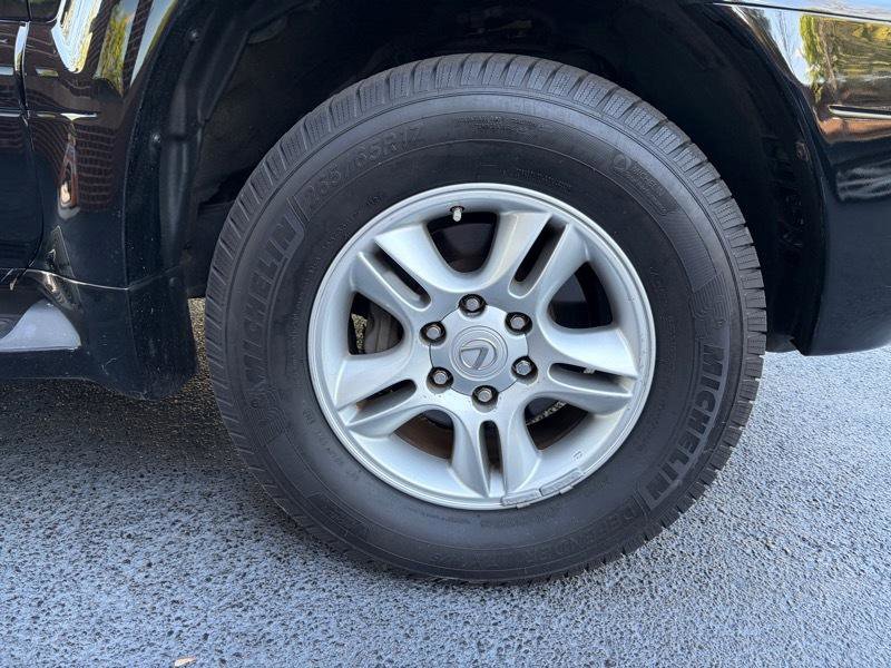 Used 2004 Lexus GX 470 image 14