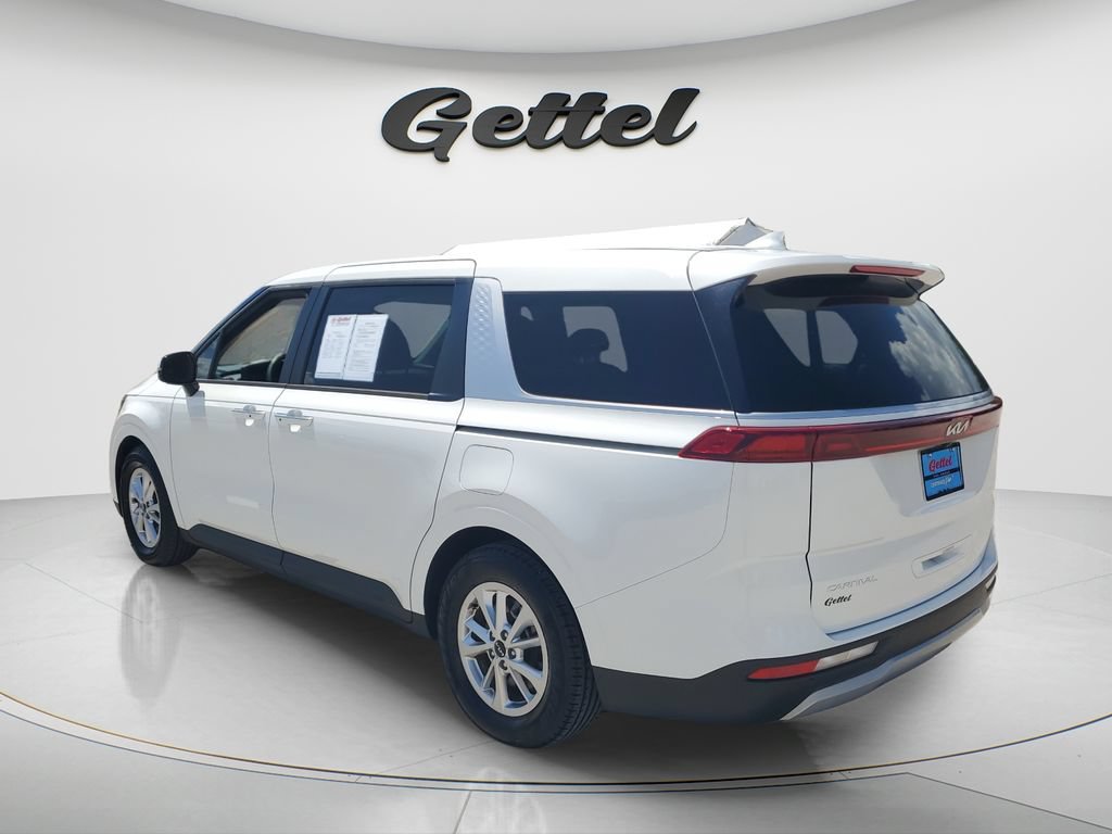 Used 2024 Kia Carnival LX FWD image 7
