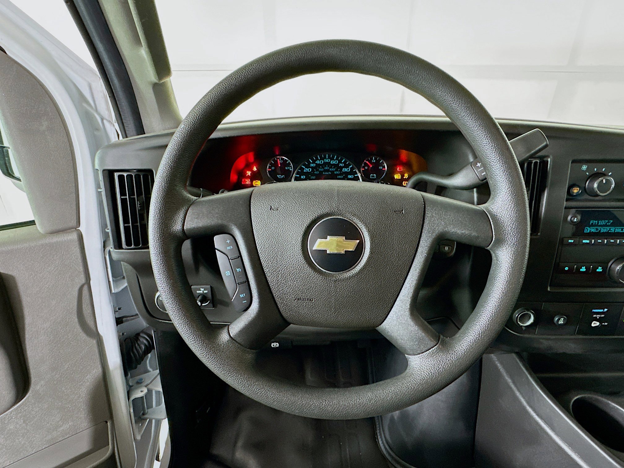 Used 2023 Chevrolet Express 3500 LS RWD image 15