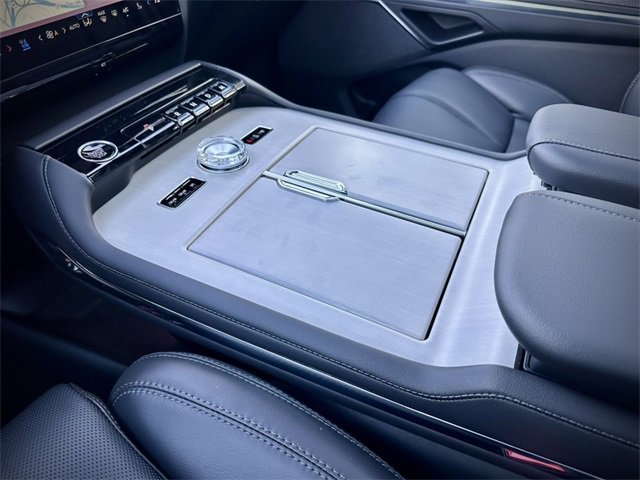 New 2025 Lincoln Navigator Reserve image 34