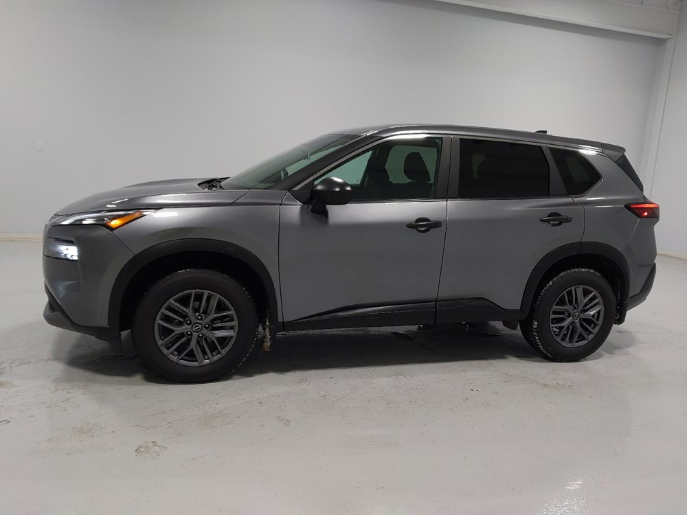Used 2023 Nissan Rogue S image 2