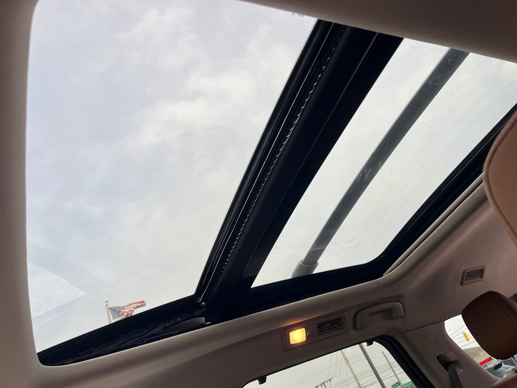 Used 2024 Nissan Pathfinder Platinum image 22