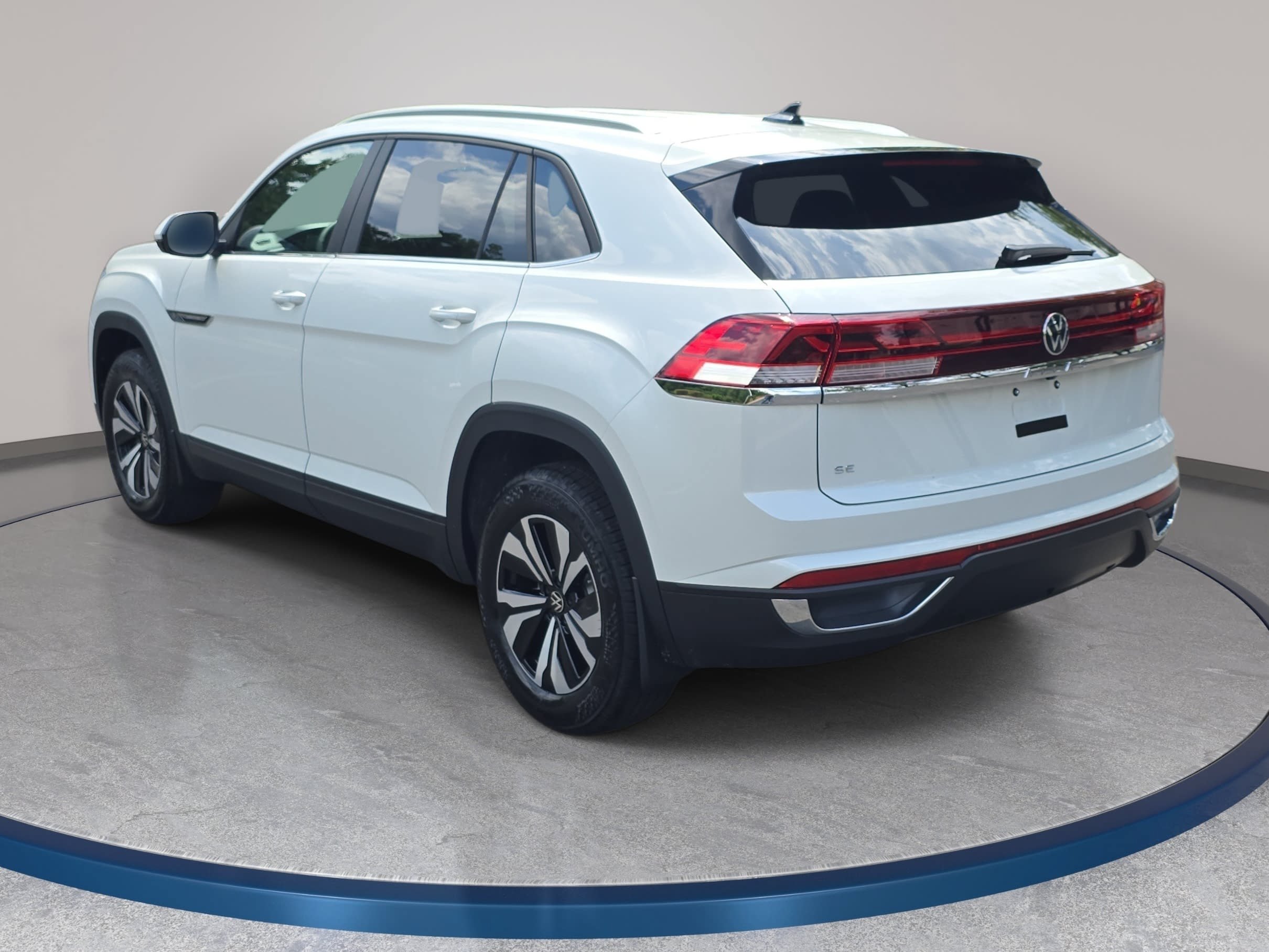 New 2026 Volkswagen Atlas Cross Sport SE FWD image 7