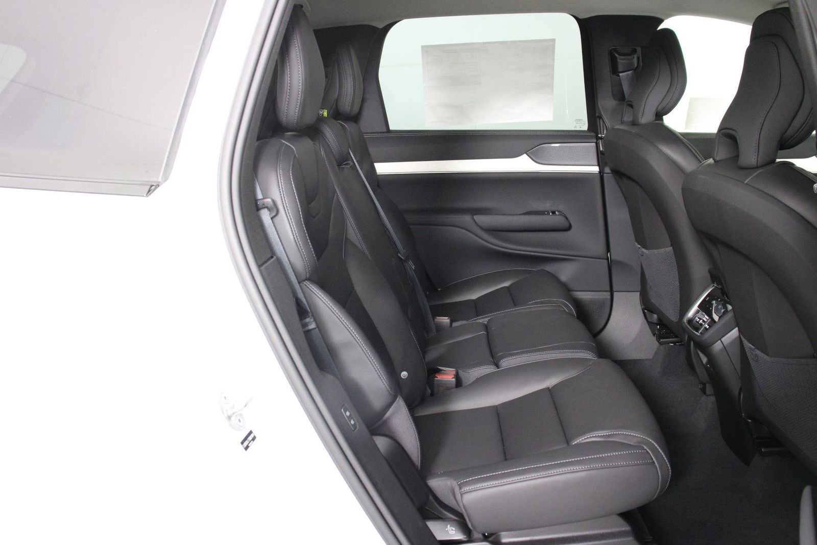 New 2026 Volvo EX90 Ultra AWD/4WD image 11