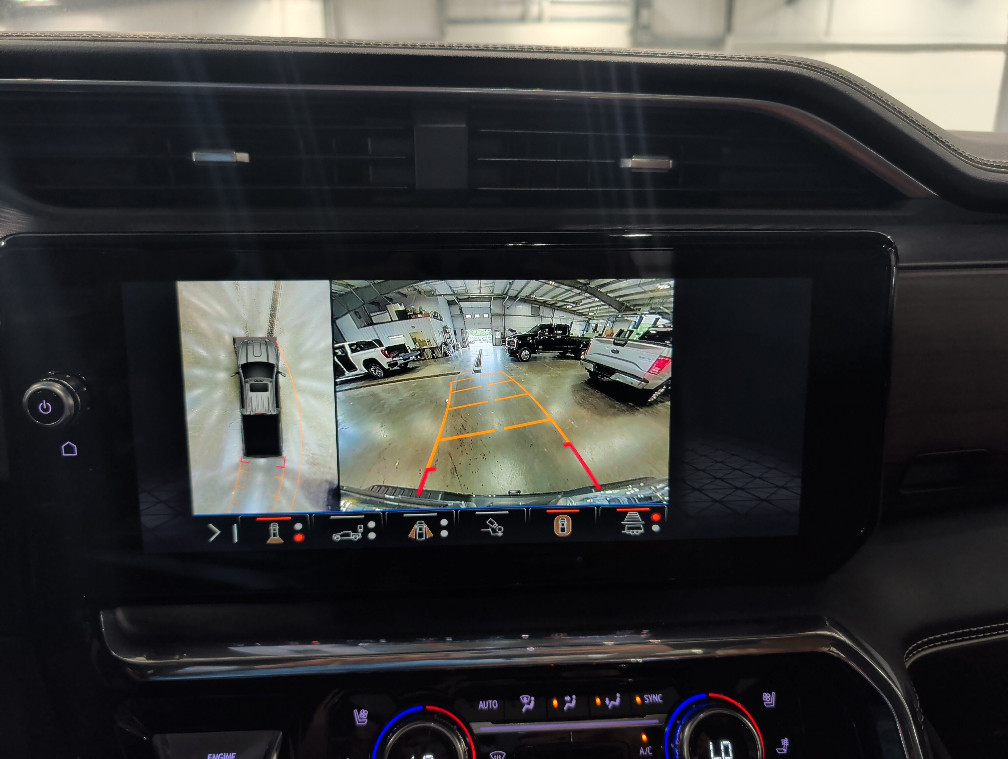 Used 2025 GMC Sierra 2500 Denali Ultimate AWD/4WD image 15