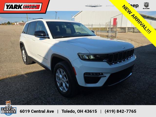 Used 2023 Jeep Grand Cherokee Limited AWD/4WD image 1