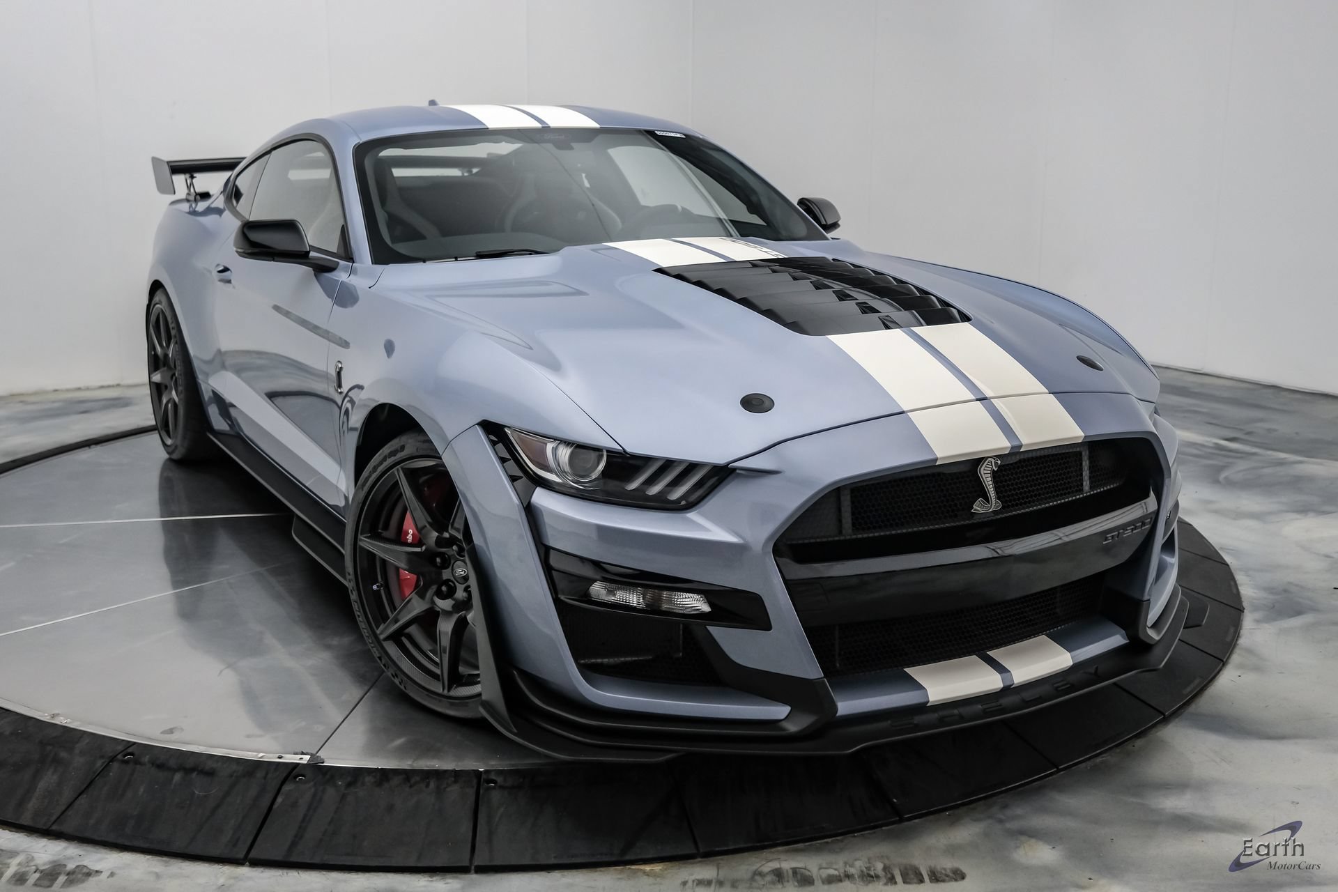 Used 2022 Ford Mustang Shelby GT500 w/ Carbon Fiber Track Pack RWD image 31