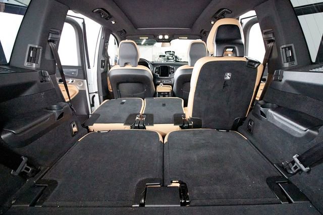 Certified 2023 Volvo XC90 B6 Ultimate w/ Protection Package Premier image 33