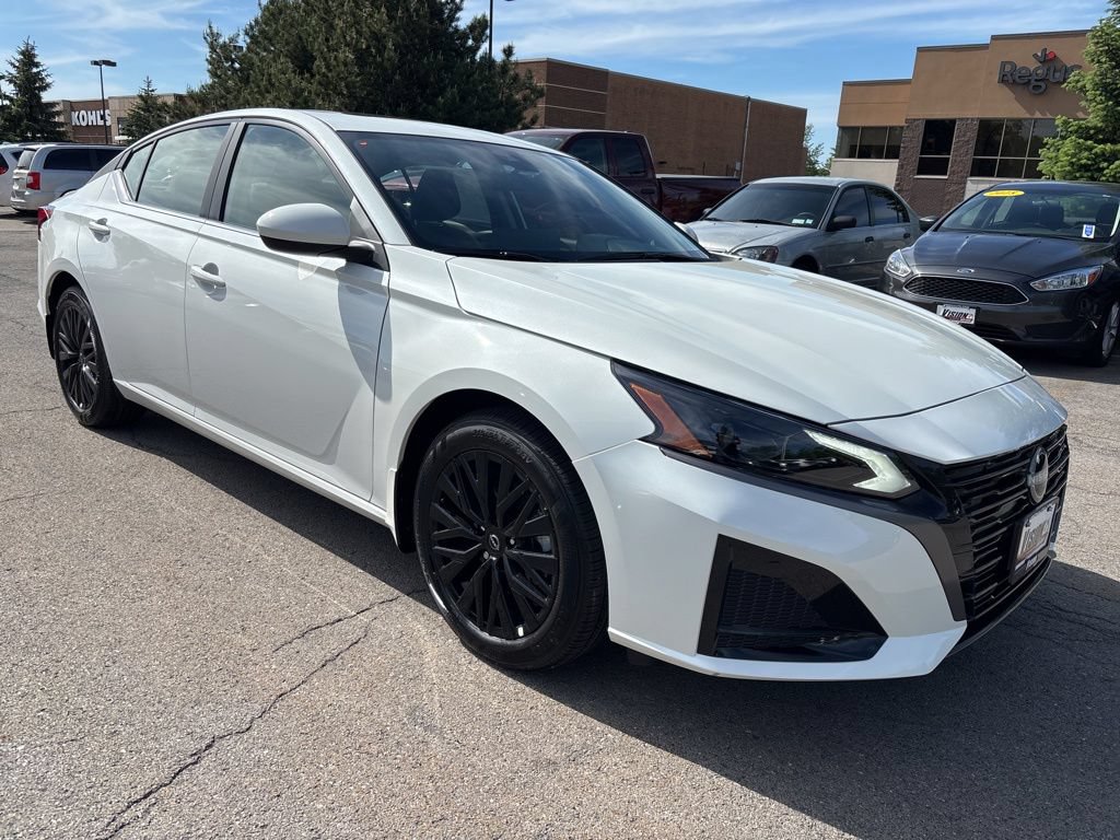 New 2026 Nissan Altima 2.5 SV w/ SV Special Edition Package FWD image 3