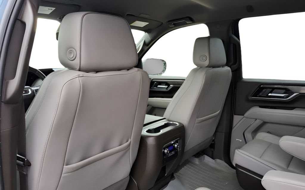 Used 2025 GMC Yukon XL Elevation AWD/4WD image 30