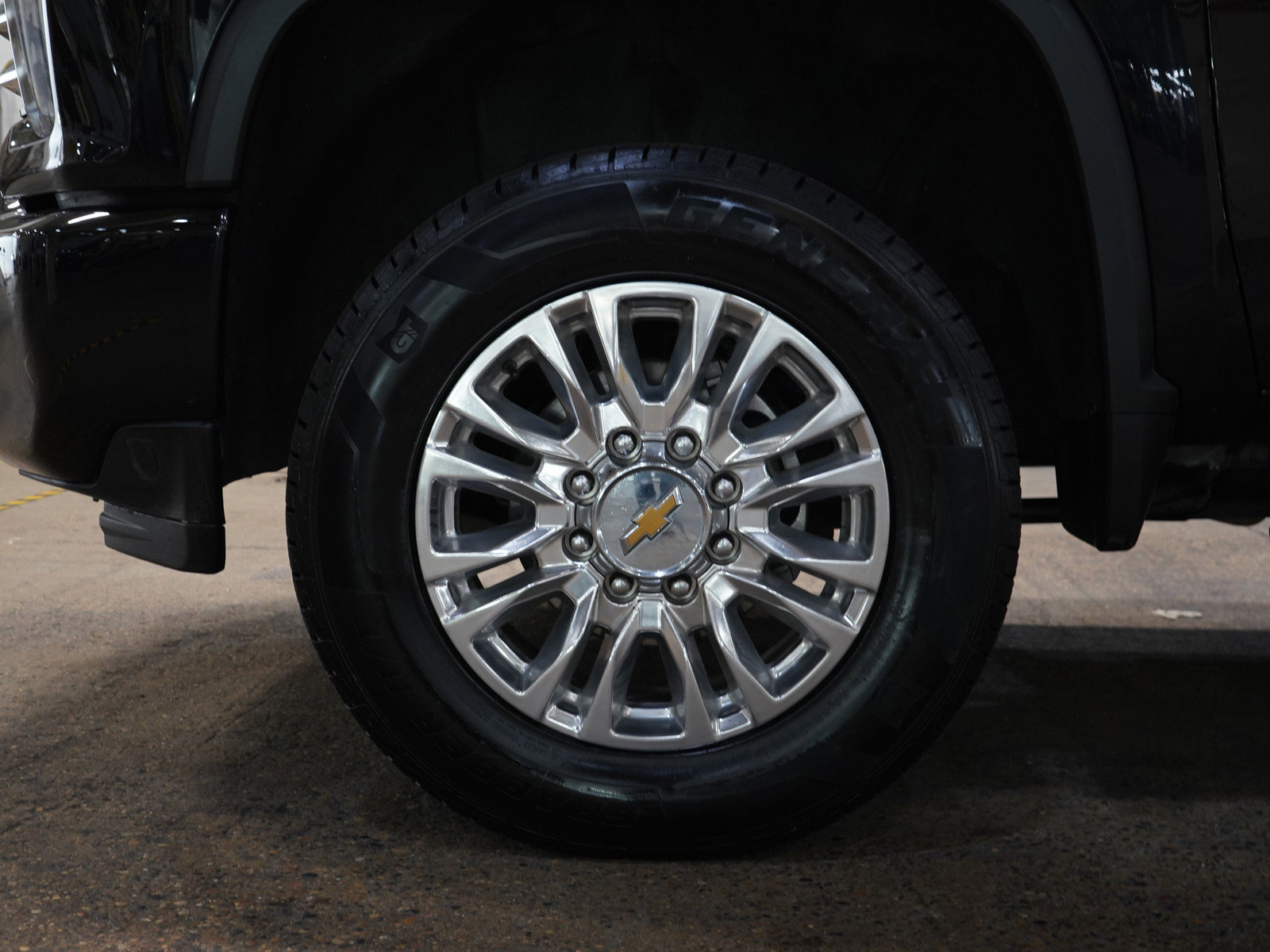 Used 2022 Chevrolet Silverado 2500 High Country w/ Z71 Off-Road Package image 32