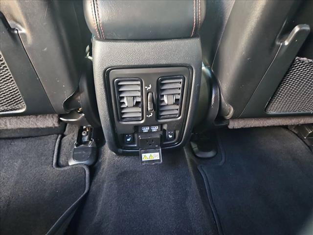 Used 2022 Dodge Durango R/T w/ Blacktop Package AWD/4WD image 18