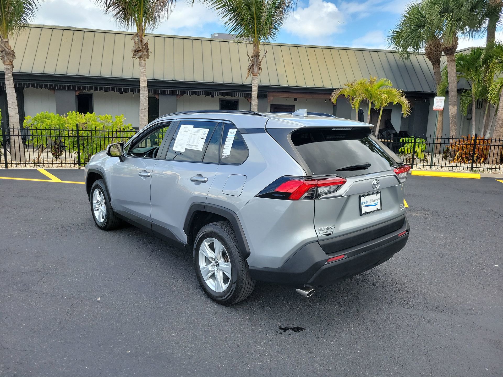 Used 2019 Toyota RAV4 XLE w/ Convenience Package AWD/4WD image 8